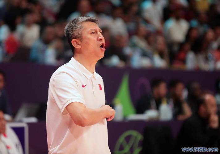 郭士强暂代主帅1胜10负，<a href=