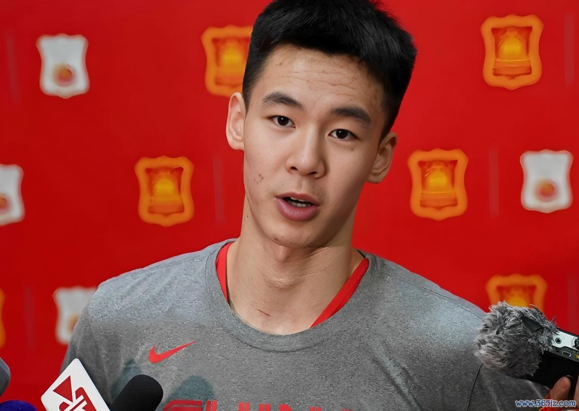 郭昊文砍下20分同曦惜败浙江，余嘉豪16分琼斯狂轰29分